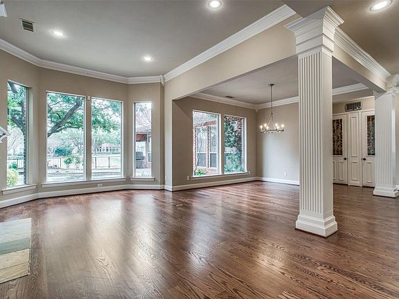 3rd image of 5512 Weatherby Ln