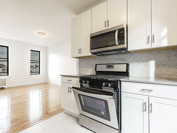 3rd image of 3064 34th St APT 4F