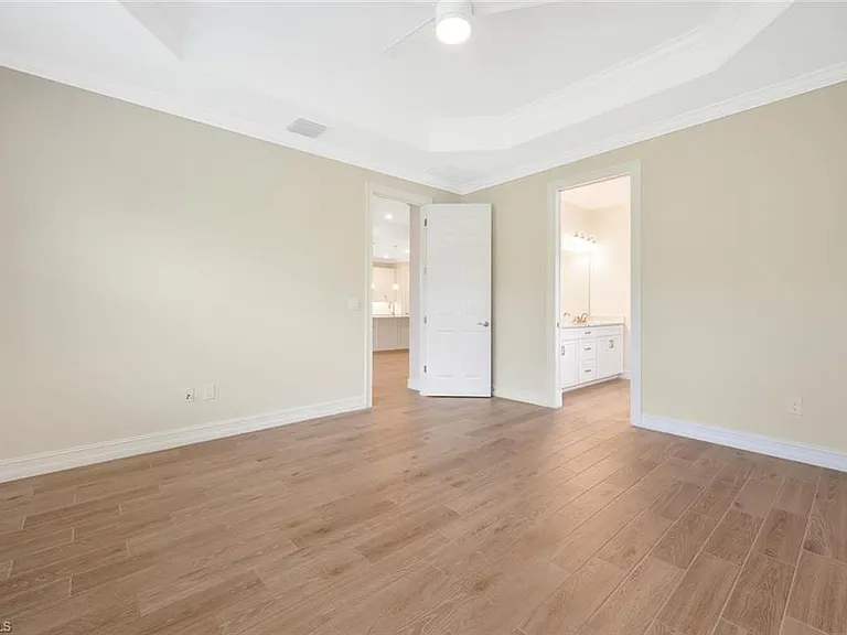 16808 Bay Island Ct — Photo 17