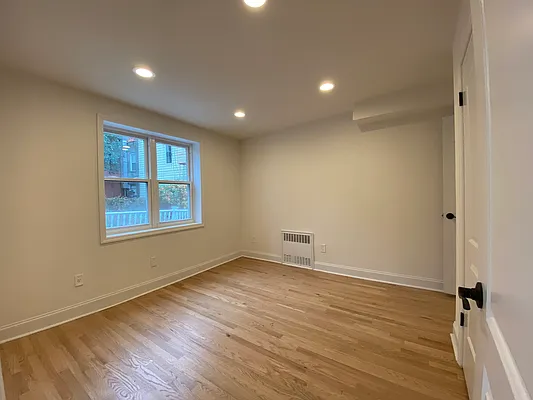 Rented by Compass | media 8