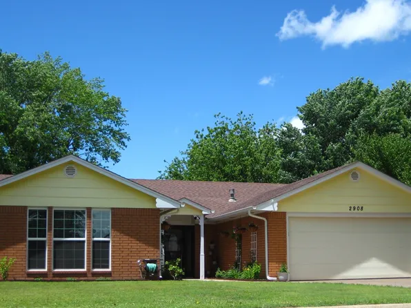 2908 Sunnybrook Ln, Enid, OK 73703