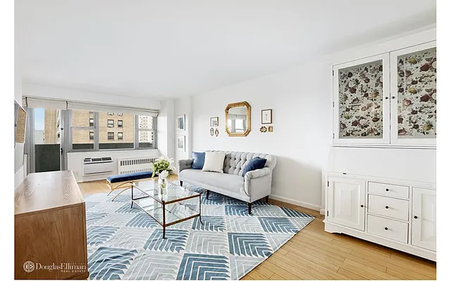 Rented by Douglas Elliman | media 17