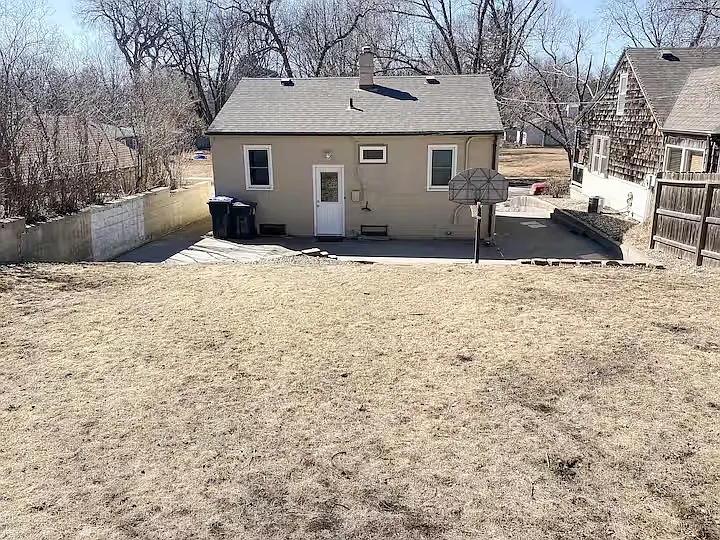 2208 South Covell Avenue - 1 — Photo 3