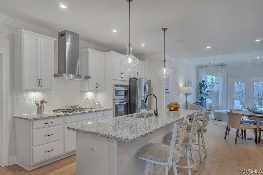 1st image of 637 Brookwood Glen Terrace Gln