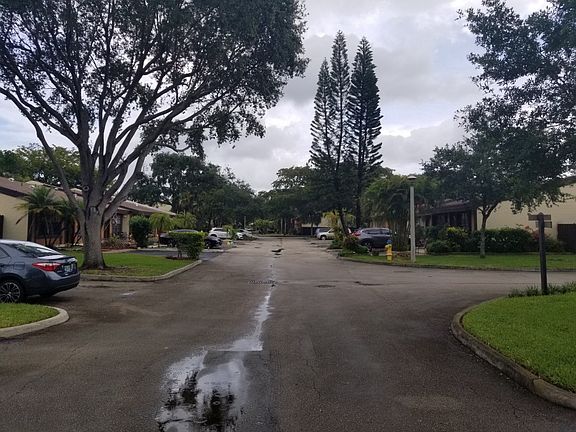 5th image of 10321 Oleander Ct