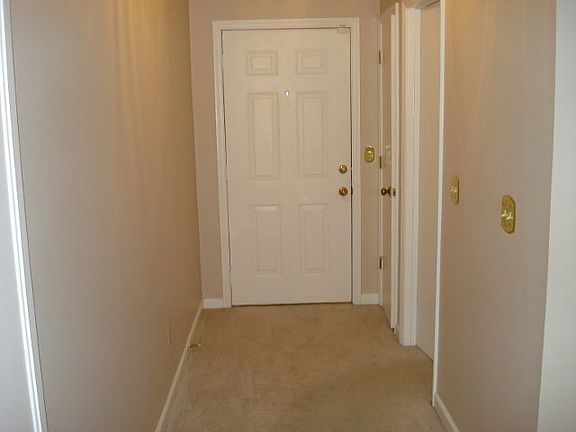 ENTRANCE FOYER