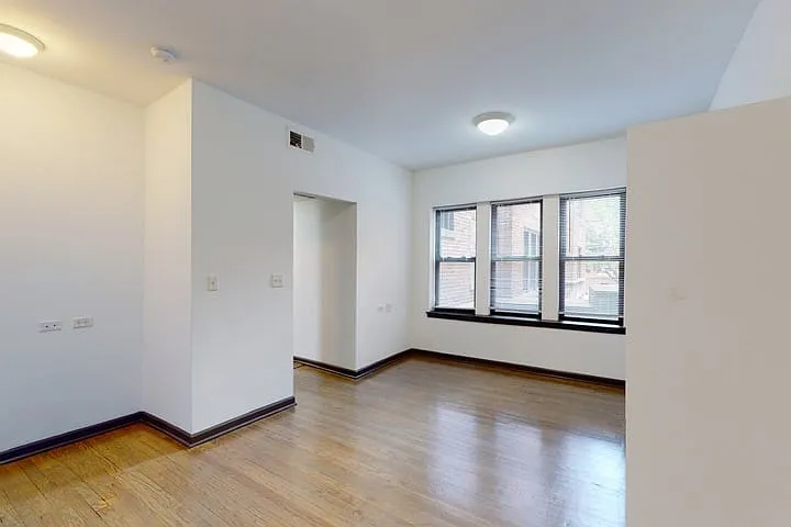 5300 S. Drexel Avenue — Photo 16