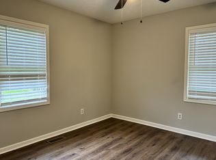 226 E Cedar St, Shelbyville, TN 37160