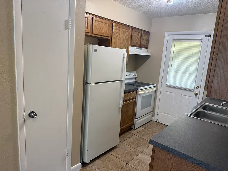 230 N Boston Ave #B — Photo 4