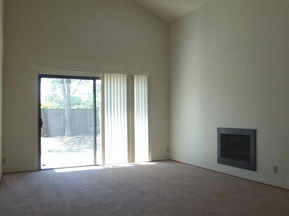 2nd image of 3129 Acorn Ct