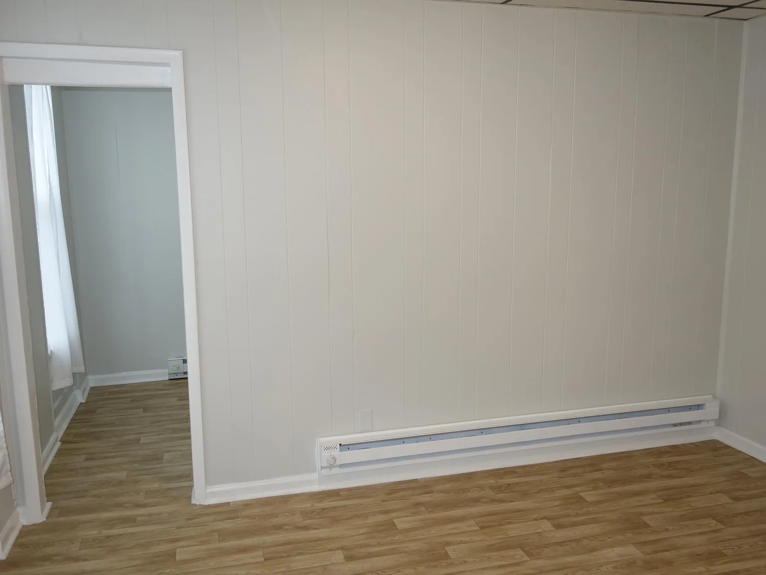 3 bed, $1,300 — Photo 4