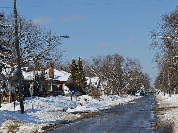 4th image of 4516 Bryant Ave S
