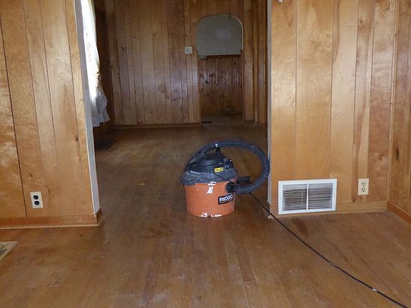 5th image of 2916 Jackson Ave