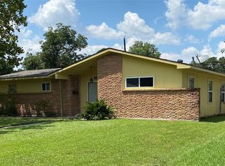 9542 Vogue Ln, Houston, TX 77080