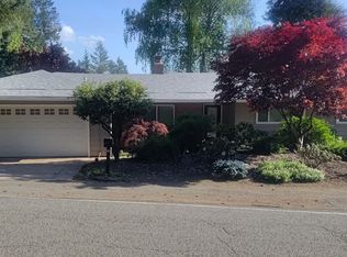 5269 SW Dosch Rd, Portland, OR 97239
