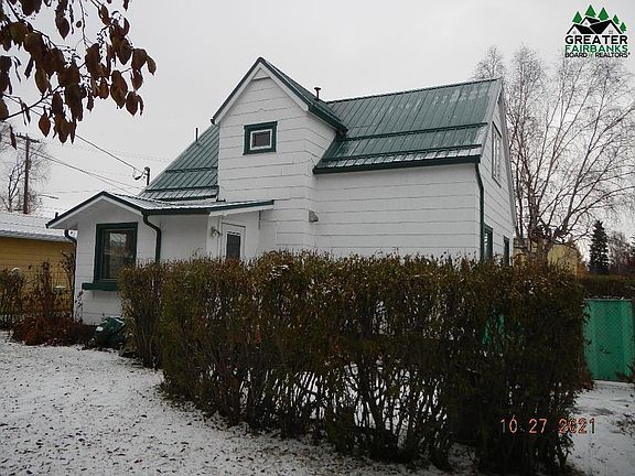 3rd image of 1008 Pioneer Rd
