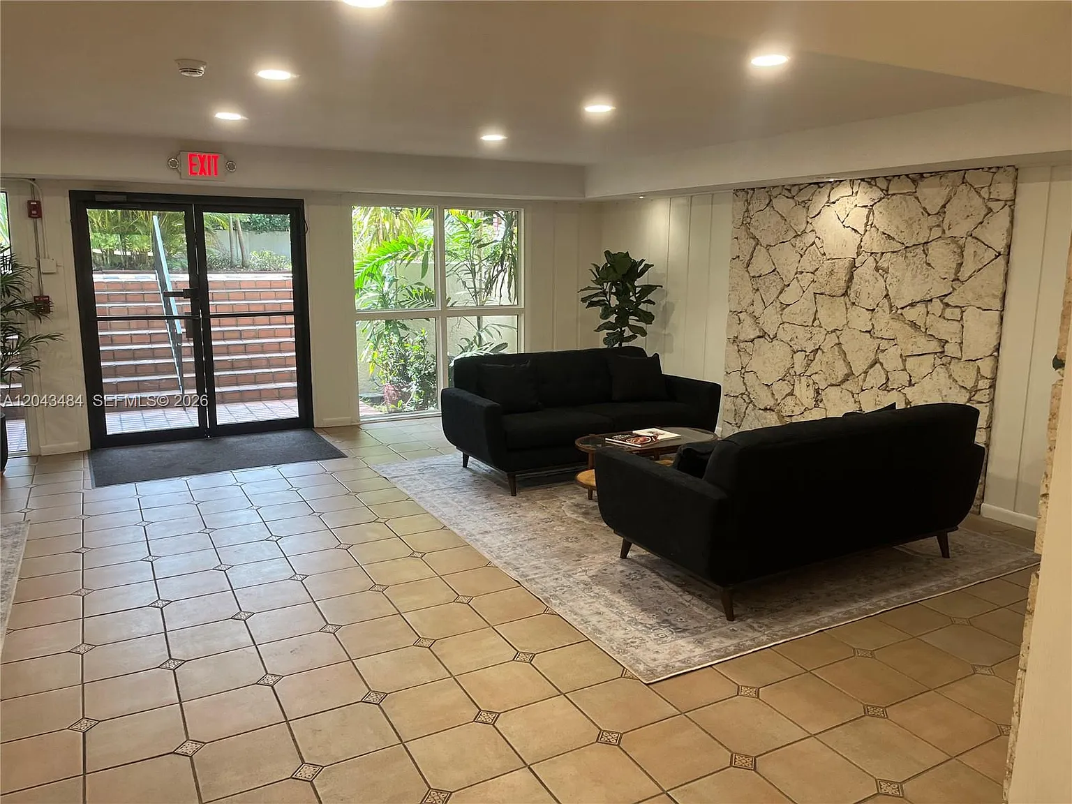 Villa Capri Condo — Photo 4