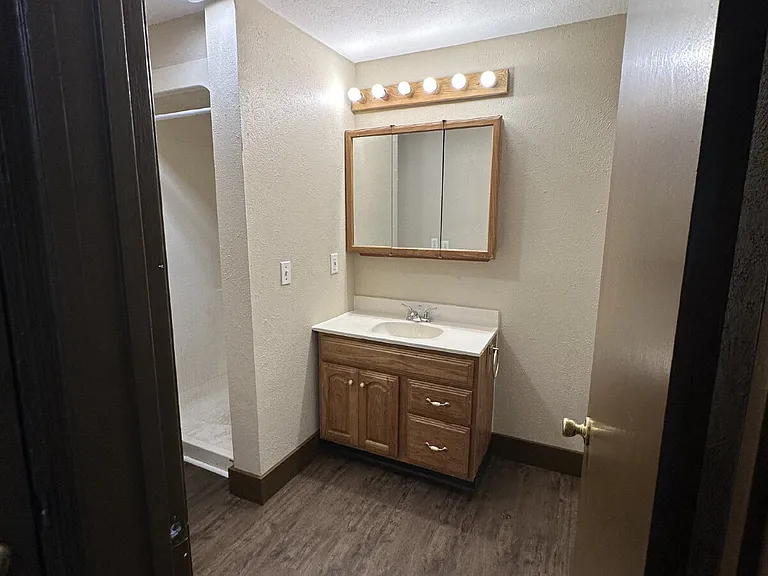 416 Dodge St — Photo 20