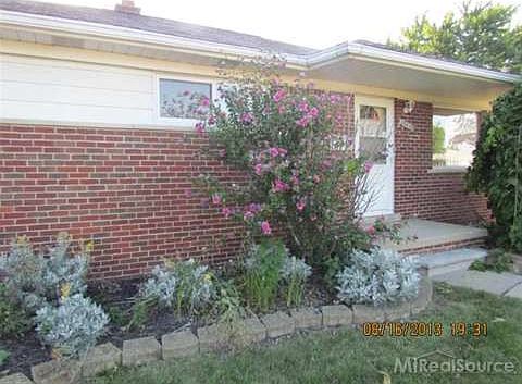 1st image of 25625 Collingwood St