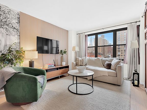 2nd image of 245 E 25th St APT 8L