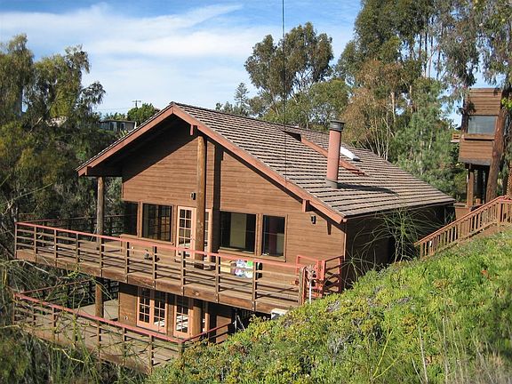5th image of 3852 Alameda Pl