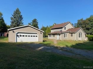 9324 Haight Rd, Barker, NY 14012