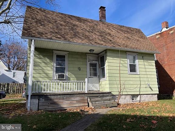 3rd image of 108 Houston Ave