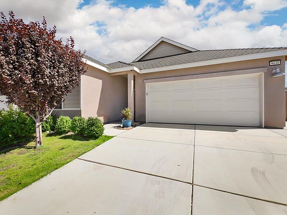 4th image of 9631 Maple Terrace Ln
