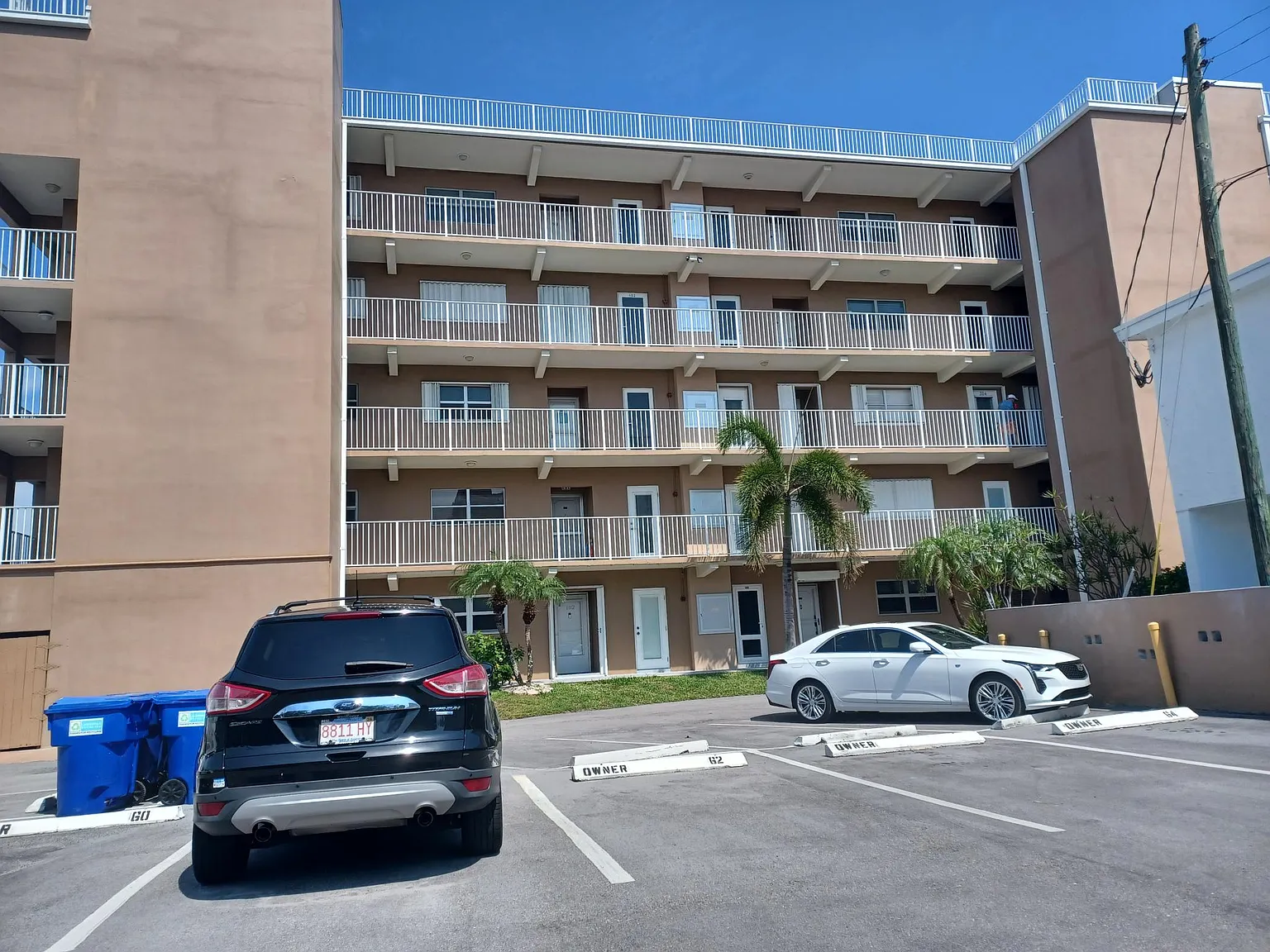 2 bed, 1030 sqft, $2,200 — Photo 1