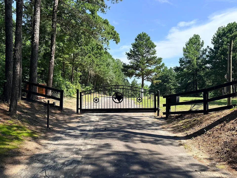 7280 7286 County Rd #492