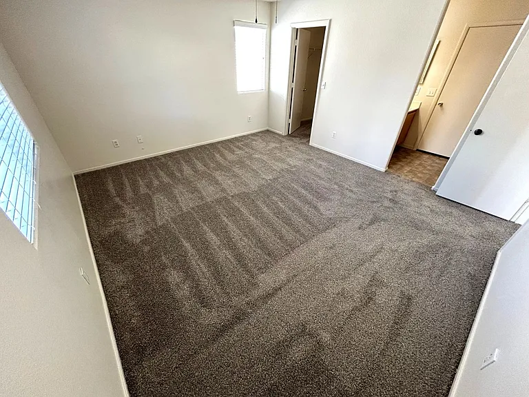 4916 River Splash Ave — Photo 21