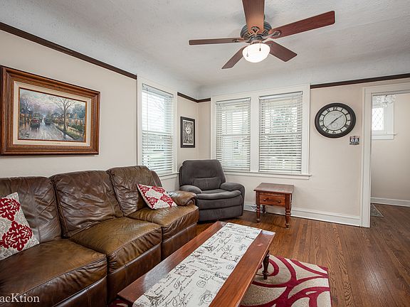 3rd image of 3917 Garden Ave