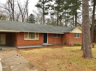 1209 Fairview Dr, Waynesboro, MS 39367