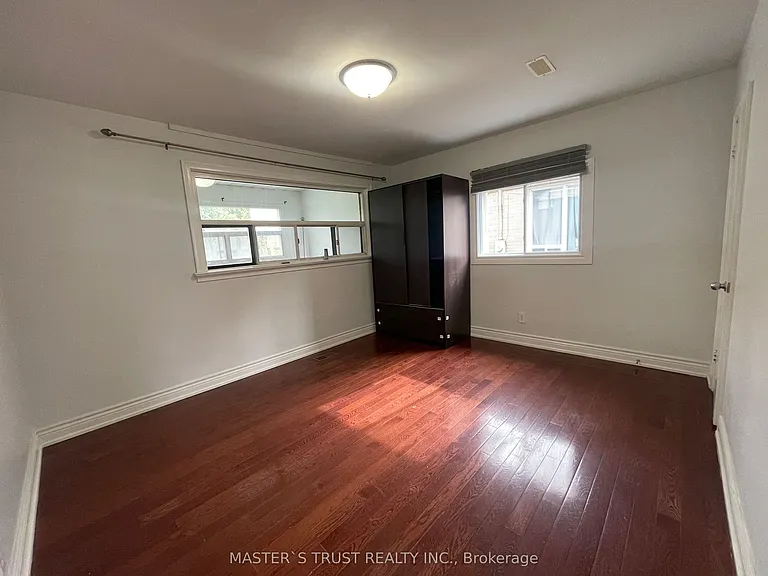 10 Heather Rd — Photo 5