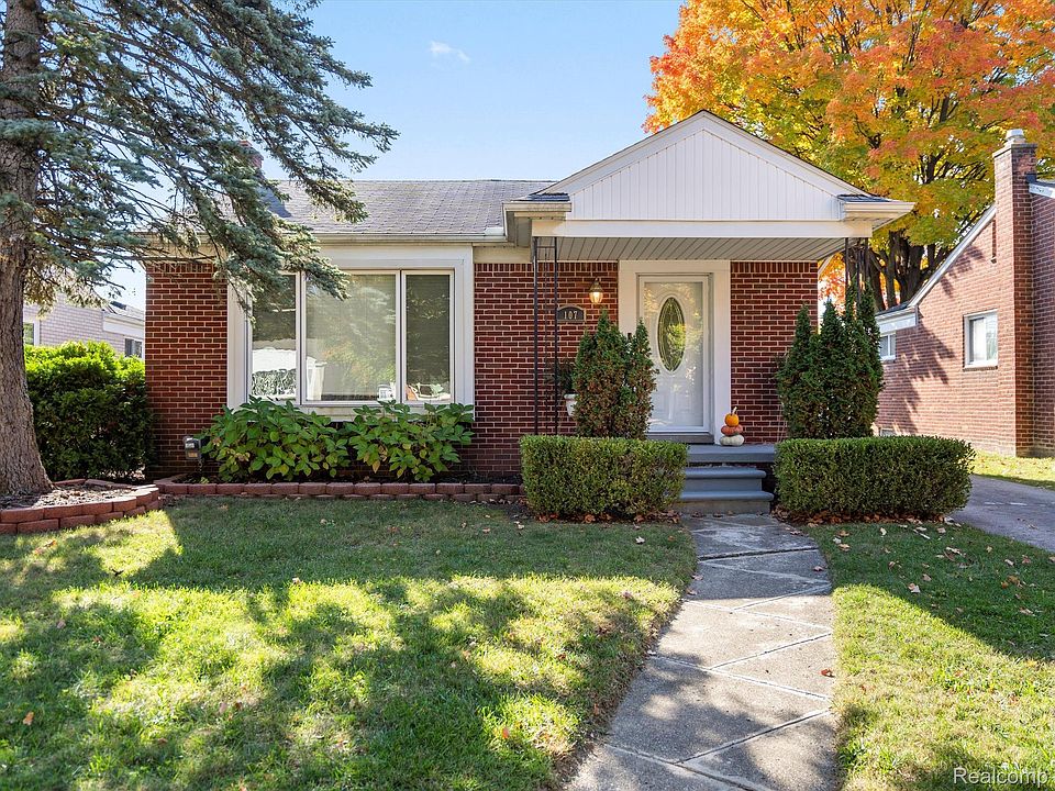 1st image of 107 Park Dr