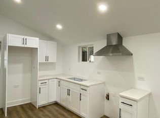 1437 Superior St, Aurora, IL 60505