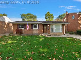 28752 Milton Ave, Warren, MI 48092