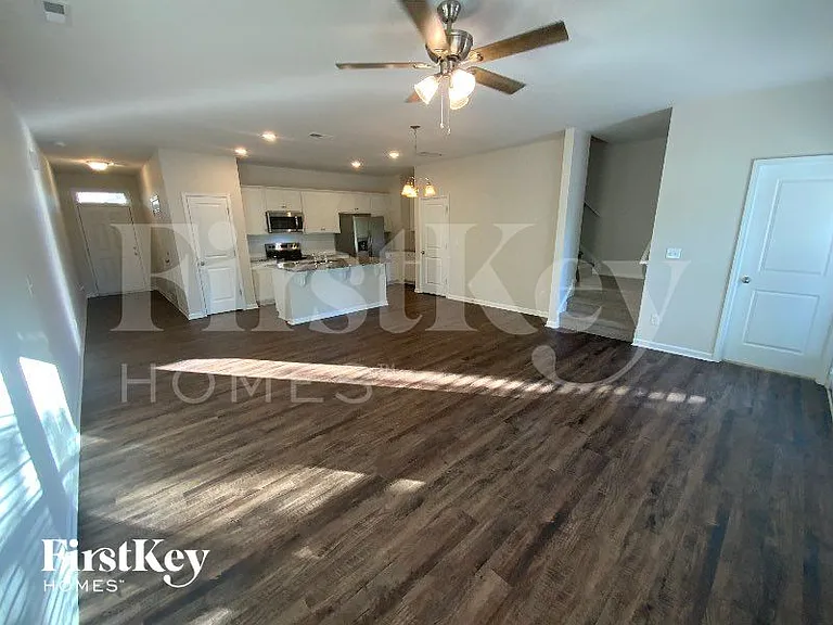 10755 Rivergate Dr NW — Photo 3