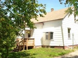 136 S Chestnut Ave, Oconto Falls, WI 54154