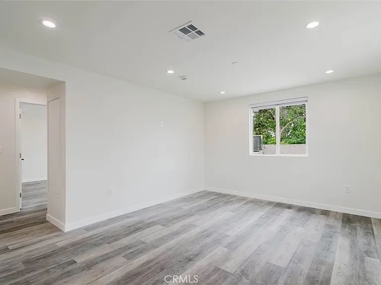 7732 Etiwanda Ave #1/2 — Photo 6