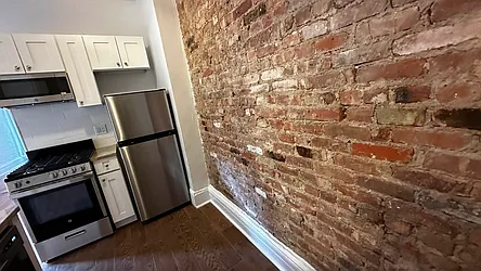 Rented by HOLTON REAL ESTATE INC.