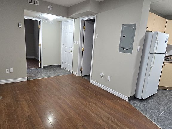 4th image of 274 Highland Rd E Unit 10