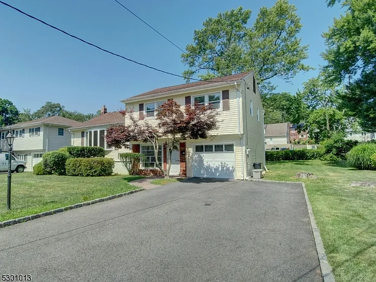 17 Brook Pl — Photo 22