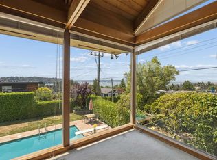 1092 Duchess Ave, West Vancouver, BC V7T1G9