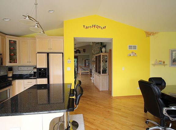 4th image of 15563 Tyndall Ct