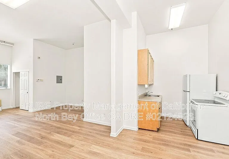 154 Railroad Ave #B — Photo 22