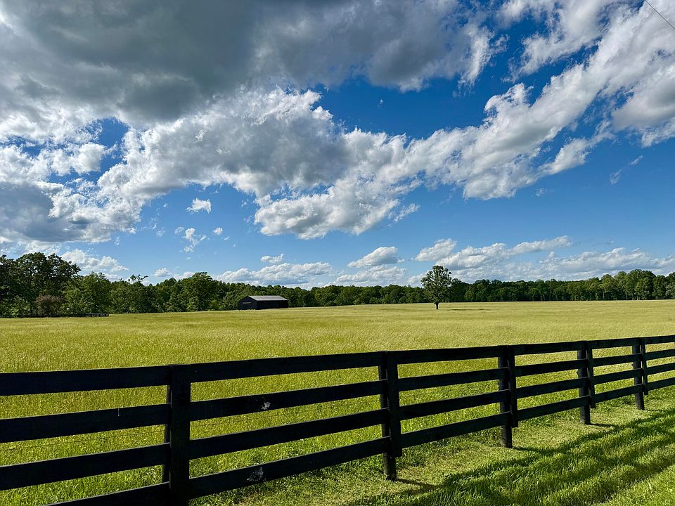1st image of 15 Flatwoods Rd