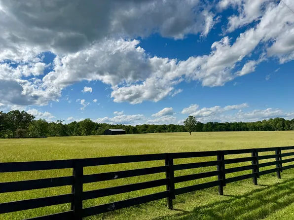 15 Flatwoods Rd, Nancy, KY 42544