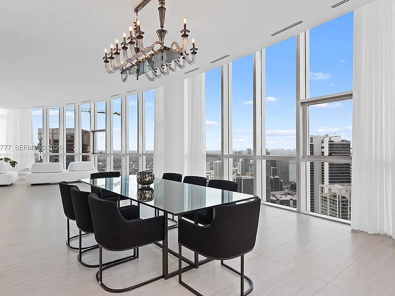 851 NE 1st Ave #Penthouse 5700 — Photo 24