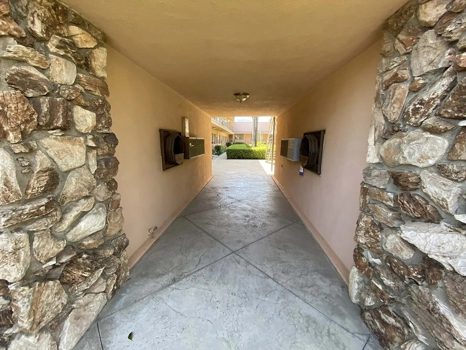 4415 Ocean View Blvd — Photo 2